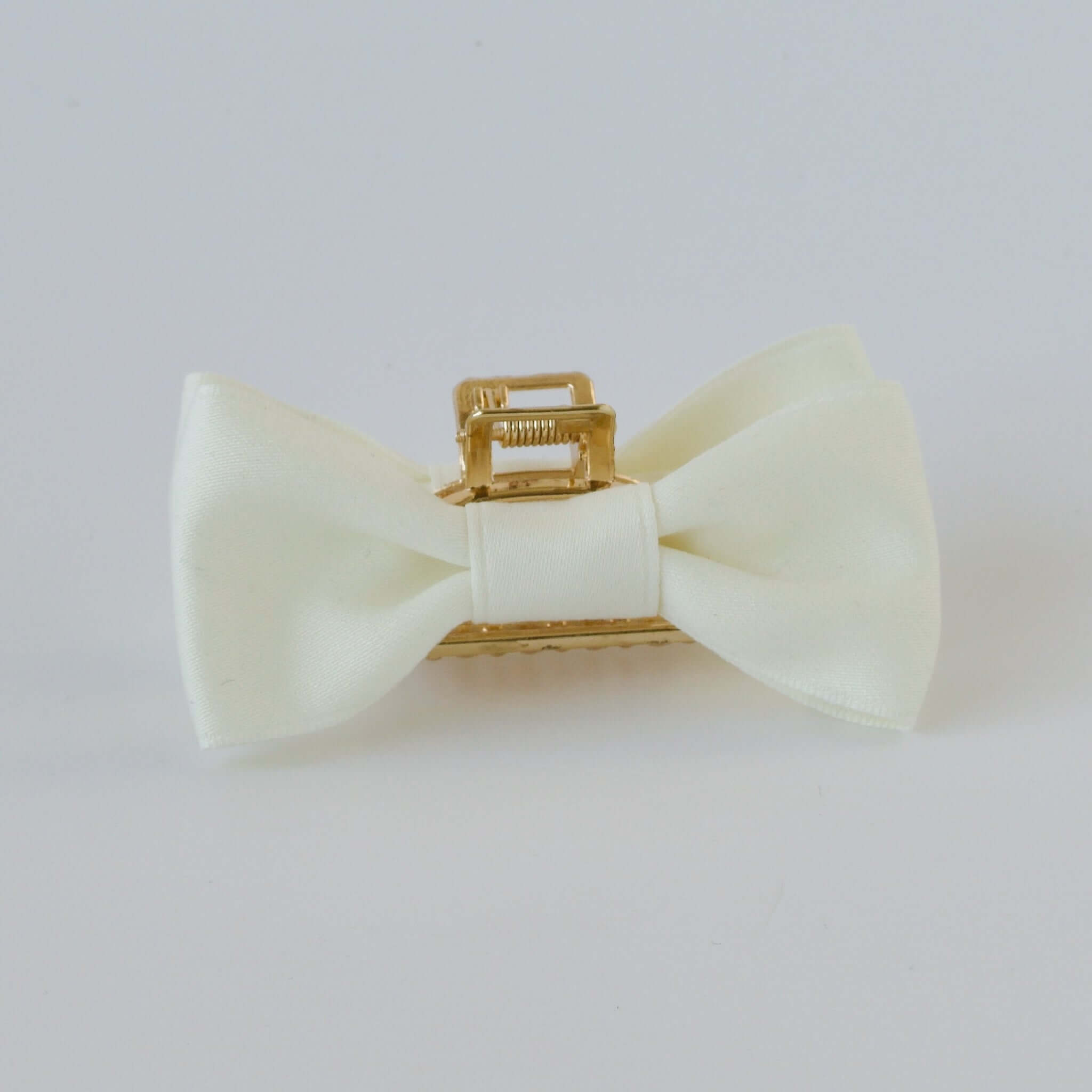 Hair accessories for brides. Minimalist hair bow clip.