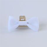 Retro vintage 90's claw clip for elegant fashion statement.