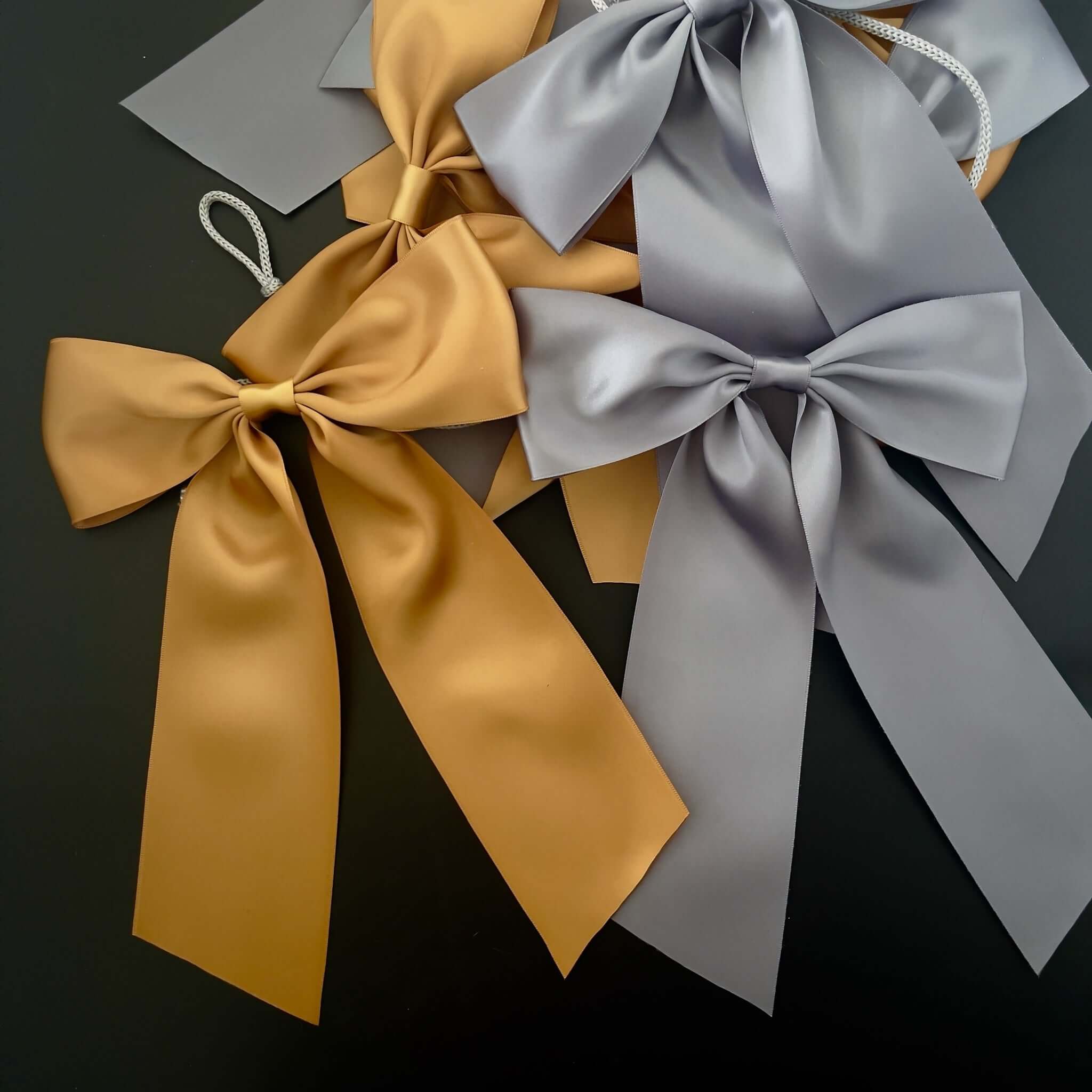 New Year Bow Garland