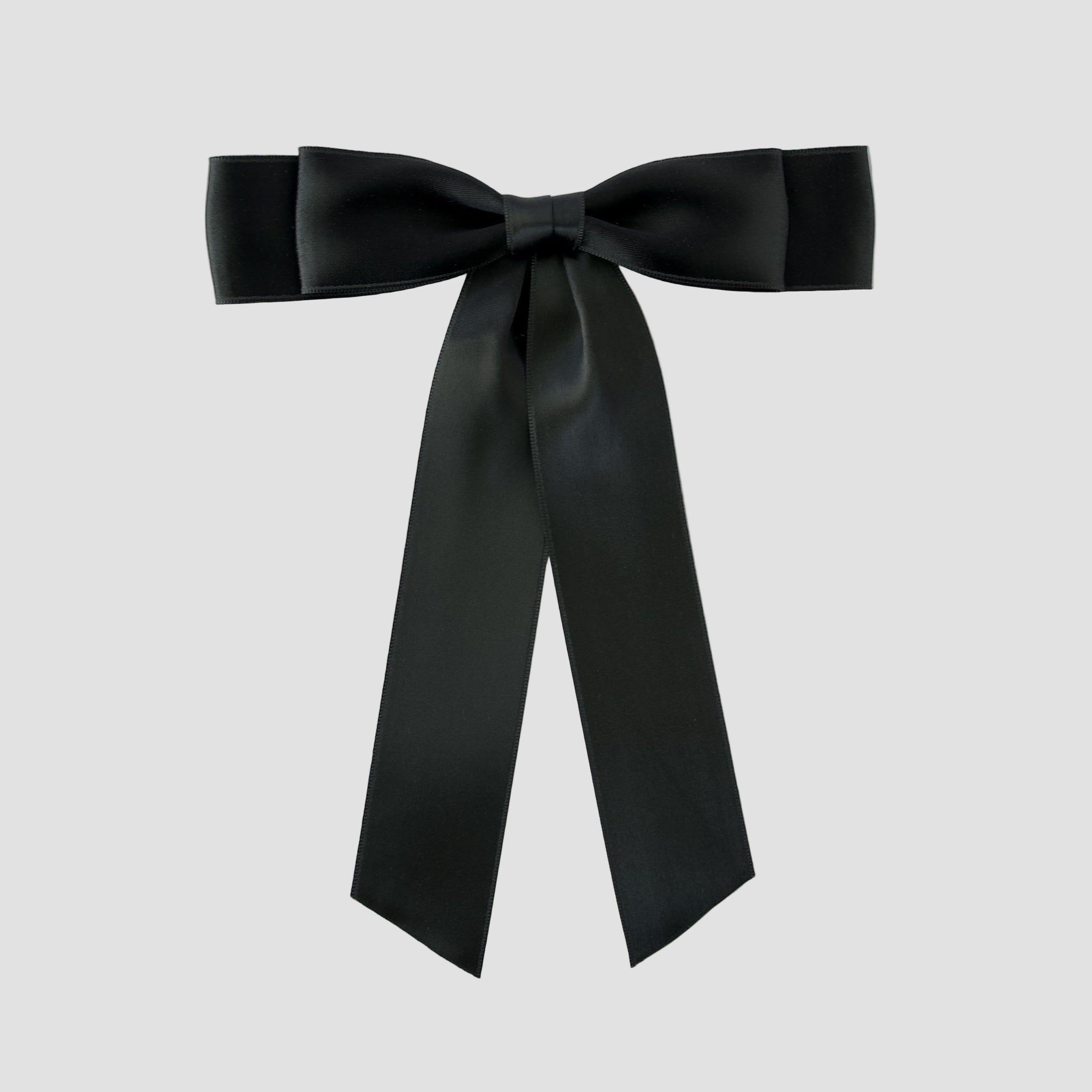 Grace satin bow in black