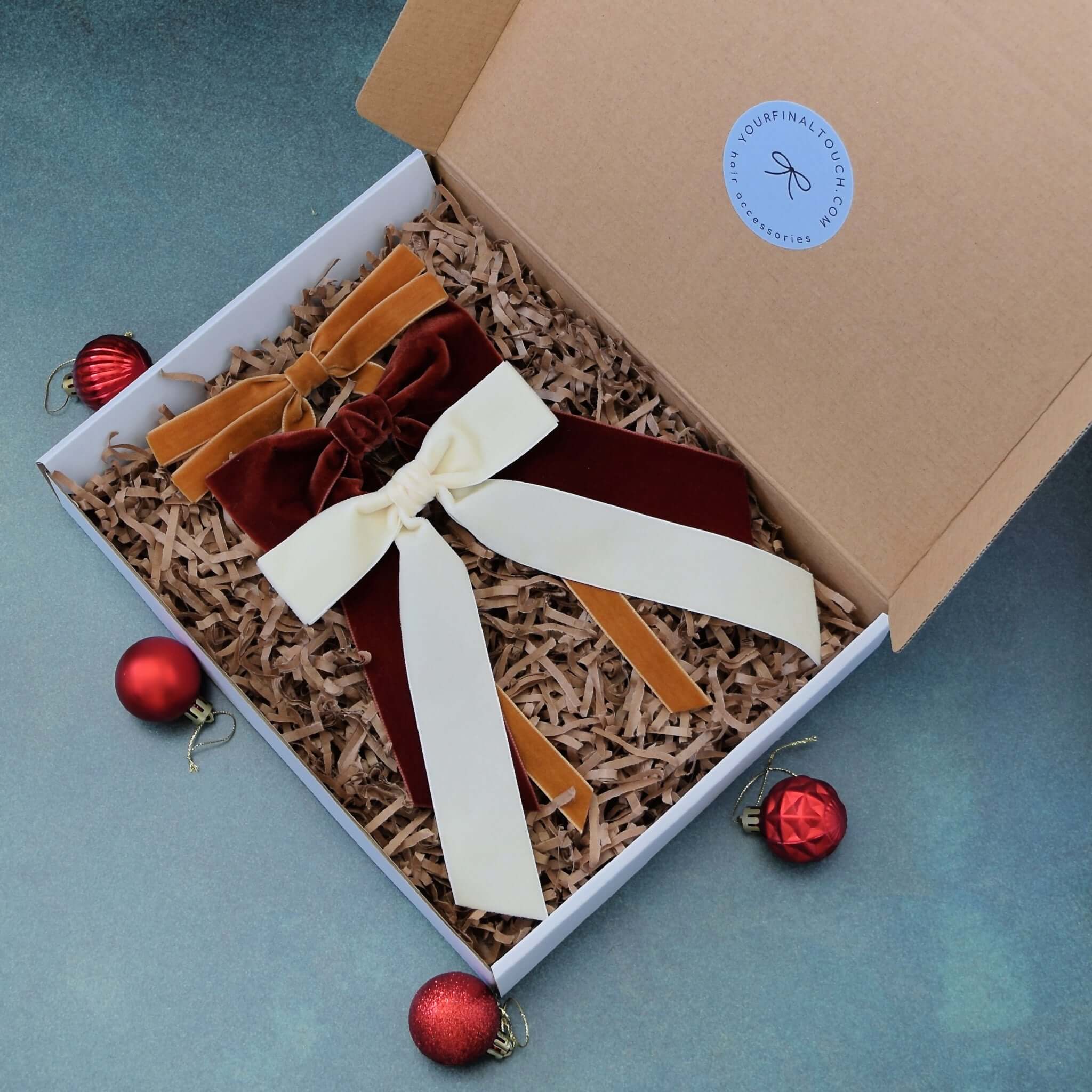 Velvet Bow Gift Set