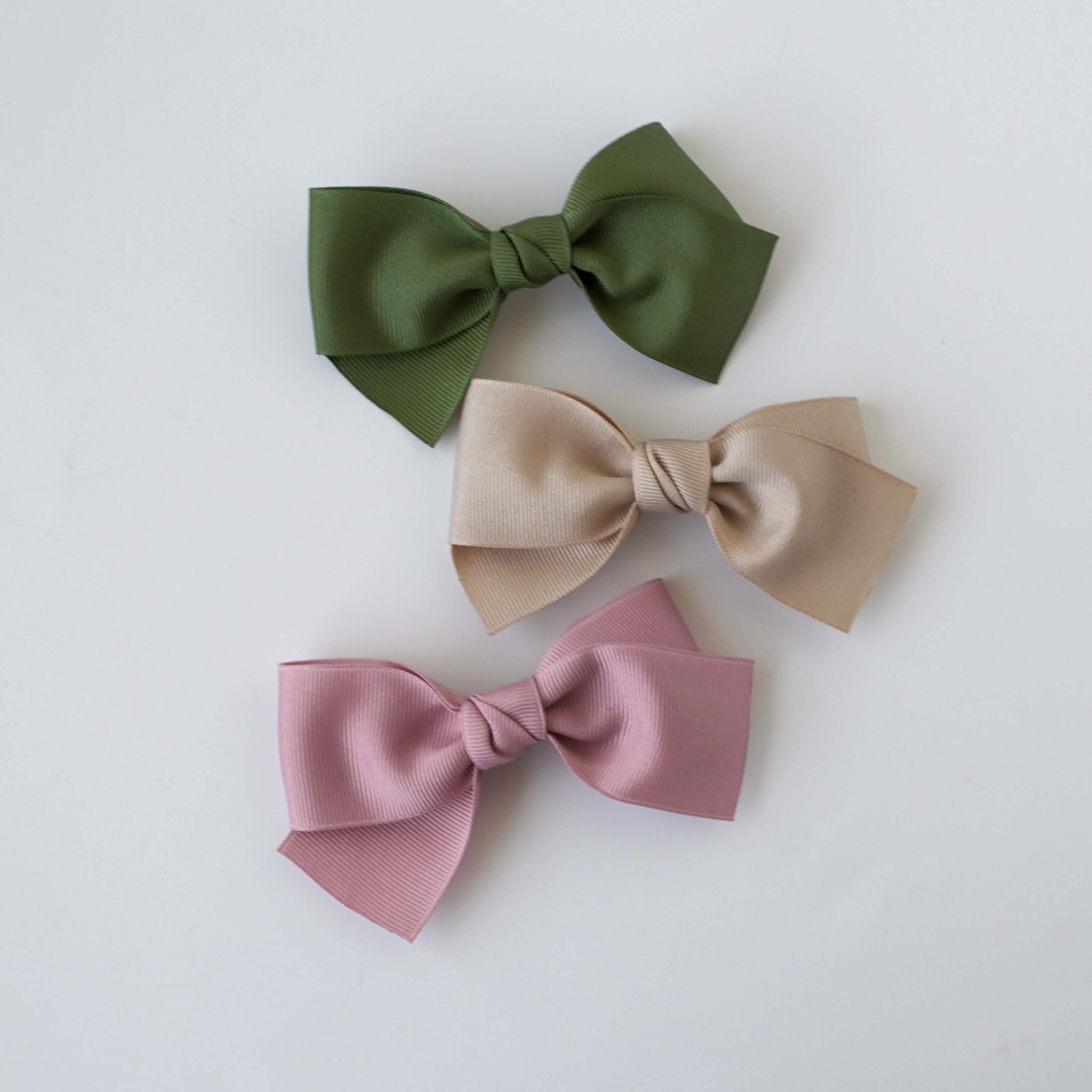 Kayla Grosgrain Bow Set in Earthtone featuring olive, oatmeal, and mauve bows for girls and toddlers.