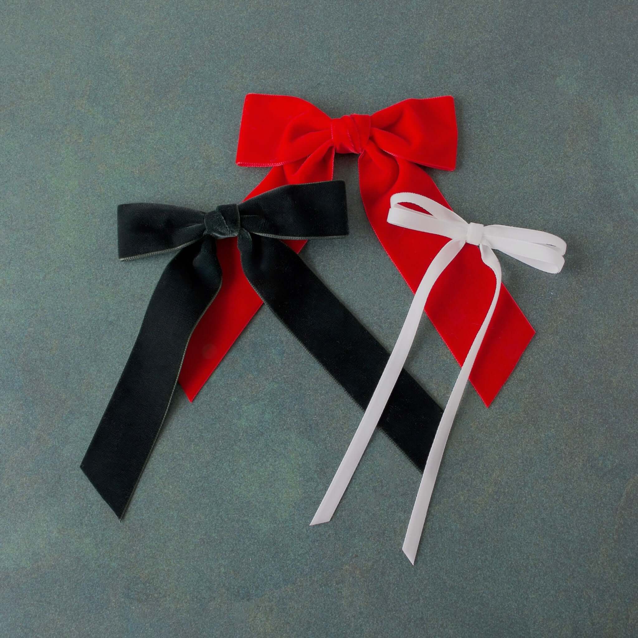 Velvet Holiday Bow Gift Set